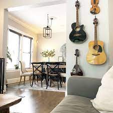 35 Simple Guitar Wall Display Ideas For