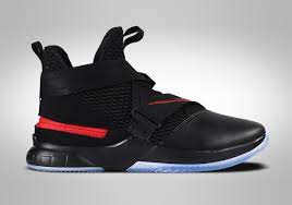 Shop lebron james signature nike basketball shoes at stadium goods, in all colors and sizes. Nike Lebron Soldier 12 Flyease Bred 4e Extra Wide Price 112 50 Basketzone Net
