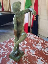 ancient greek aphrodite statuette