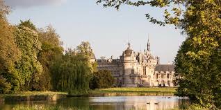 Versailles ou Chantilly ? Le match des châteaux