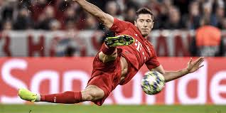 Robert lewandowski has been ruled for around four weeks after suffering sprained ligaments in his right knee. Robert Lewandowski Under The Hood Of A Goalscoring Machine Stats Perform