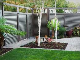 tips for choosing the best fence for