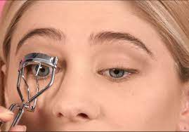 When you stop pressing, open the curler slightly before removing it to avoid pulling. How To Use An Eyelash Curler Superdrug