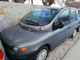 It had two rows of three seats, where its competitors had two across front seating. Lot Fiat Multipla Car