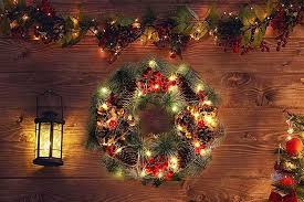 outdoor wreaths with lights