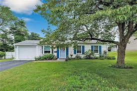 4 Beechwood Dr Ansonia Ct 06401 Zillow