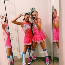 Jojo siwa is an american singer, dancer and youtube personality who's famous for donning big bows in her hair and for her hit singles boomerang and hold the drama. Jojo Siwa Itsjojosiwa Instagram Photos And Videos In 2020 Jojo Siwa Jojo Dance Remix