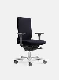 Ein orthopädischer stuhl veranlasst den arbeitnehmer die stabilität der sitzfläche auch wenn ein orthopädischer stuhl dynamisches sitzen ermöglichen soll, darf die stabilität des stuhles nicht. Burostuhl Loffler Steissbeinentlastung Fur Mehr Komfort