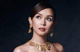excavated gold jewelry in gma gala 2023