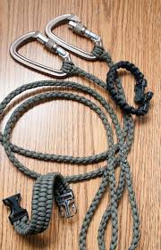 Diy projects » create and decorate » diy & crafts » learn how to make a paracord dog collar | instructions. 63 Super Awesome Diy Paracord Projects To Realize