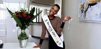 Zozibini tunzi (born 18 september 1993) is a south african model and beauty pageant titleholder who was crowned miss universe 2019. Snaps Here S A Glimpse Into Miss Sa Zozibini Tunzi S R5m Apartment