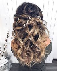 Gorgeous half up half down hairstyles for long hair. 28 Captivating Half Up Half Down Wedding Hairstyles Wedding Hairstyle With Braids And He Braided Hairstyles For Wedding Hair Styles Medium Length Hair Styles