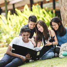 .level studies at a polytechnic institution in singapore and want to take an undergraduate degree program at uq. Singapore Polytechnic