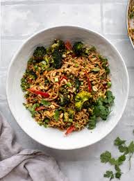 peanut noodles with roasted broccoli