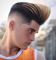 Choosing a style that leaves enough length on the top of your head to let your hair expand naturally will give you a trendy, urban look that includes a lot of versatility. 60 Cool Summer Hairstyles For Men In 2021 Fashion Hombre