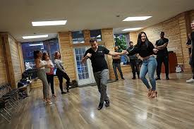 Kizomba lessons with a qualified kizomba tutor from $10/hr. Salsa Dance Lessons Toronto 5 Rules In Maintaining A Professional Etiquette In Salsa Salsa Dance Lessons Professional Etiquette Dance Lessons