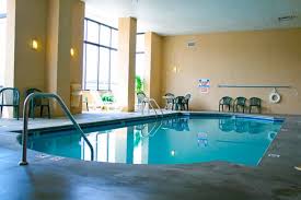 pigeon forge hotel with an indoor pool