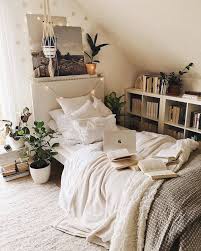 Diy tumblr & pinterest room decorating ideas for teenagers! 1001 Ideas For A Successful Tumblr Bedroom Decor Bedroom Chambre Decor Idee Chambre Deco Chambre Decoration Chambre