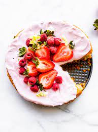 almond cake with greek yogurt frosting