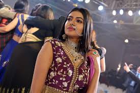 Beauty Galore HD : Shivani Shekhar Very Adorable Look In Big Nostril