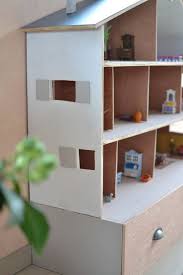 la maison en bois pour les playmobil de