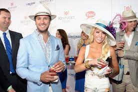 How to Dress for a Kentucky Derby Party ...