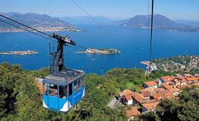 You can see the alps, 5 other lakes and the many towns of lake maggiore and the borromeo islands. Campinglagomaggiore Die Seilbahn Stresa Alpino Mottarone