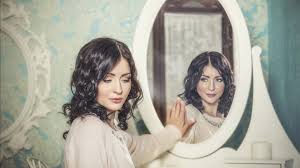 Técnica del espejo': la mejor herramienta para la autoestima