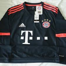 The shirt presents a general idea very similar to the current away from germany for russia 2018, changing the. Bayern Munich 2015 16 Third Kit Sports On Carousell
