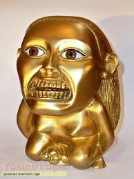 Also clearly visible is the seam line at the top of the forehead. Indiana Jones And The Raiders Of The Lost Ark Chachapoyan Fertility Idol Golden Idol Replica Movie Prop