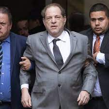 22 hours ago · disgraced movie mogul harvey weinstein is being extradited to california to face sexual assault charges there. Harvey Weinstein Trio Of Accusers Refuse To Sign Inadequate Settlement Harvey Weinstein The Guardian
