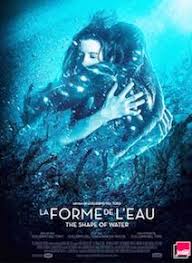 En 2017, est sorti la forme de l'eau, un film fantastique romantique réalisé par guillermo del toro, avec sally hawkins, doug jones, richard jenkins … bien que récompensé par 4 oscars (meilleur film, meilleur réalisateur, meilleurs décors, meilleure musique pour alexandre desplat), le film a fait parlé de lui pour une tout autre raison moins glorieuse. La Forme De L Eau Cinema