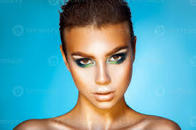 green colors makeup and short hairstyle
