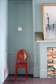Room With One Wall And Trim Color