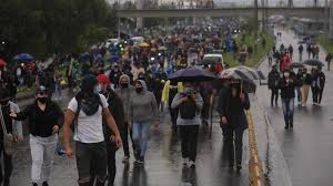 Essalud:médicosinician hoy un paro nacional de 48 horas. Paro Nacional En Vivo Movilizaciones Marchas En Bogota 28 De Abril Bogota Eltiempo Com