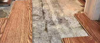 how to remove laminate flooring step