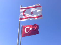 Kırmızı zemin üzerine beyaz hilal ve yıldız konarak oluşan bayrak ilk kez osmanlı devleti tarafından 1844 yılında kabul edilmiştir. Dosya Kktc Turk Bayraklari Jpg Vikipedi