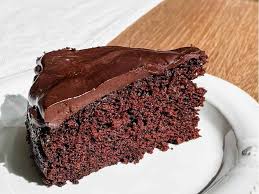 single layer chocolate cake with