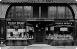 What family owns Piggly Wiggly?