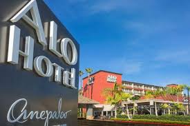 Located near disneyland, angel's stadium, the honda center and steps to the outlets at orange. Hotel In Orange Alo Hotel By Ayres Orange Ticati Com