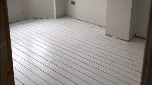 how to paint floorboards you
