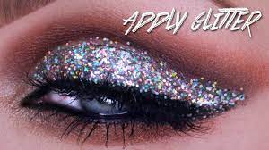 quick tip how to apply makeup glitter