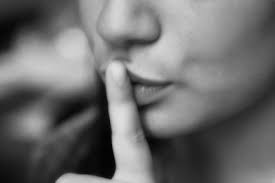 Risultati immagini per solitudine bianco e nero