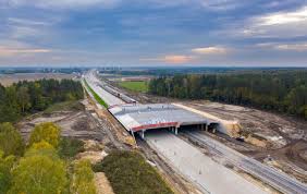 Autostrada a1, zwana też autostradą bursztynową, to trasa biegnąca z północy na południe polski. Budowa A1 Pierwsi Kierowcy Pojechali Nowa Trasa Money Pl