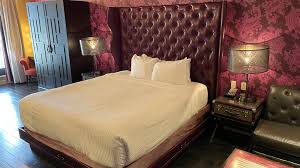 cromwell las vegas luxury room review