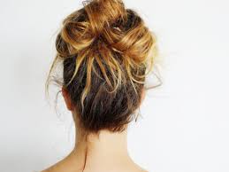 how to make the cutest messy bun in 3