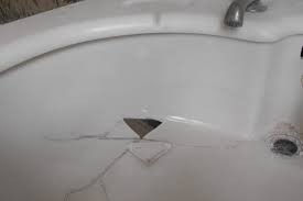 what causes hairline s in sinks