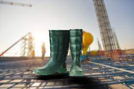 A Few Reasons To Wear Safety Gumboots