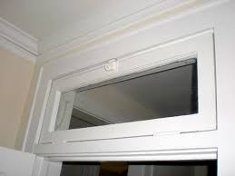what is the purpose of a transom window