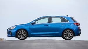 The mildly upgraded elantra gt n line replaces the elantra gt sport and is the first n line product introduced in the u.s. 2018 Hyundai Elantra Gt Review Game On Golf